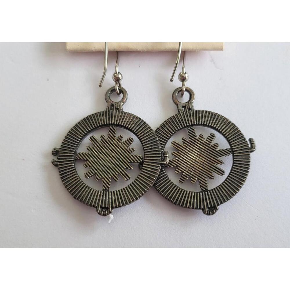 Compass Earrings - Picture 3 of 4